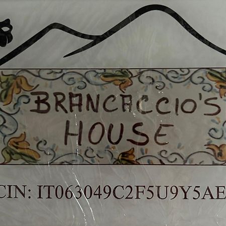 Brancaccio'S House Hotel Наполи Екстериор снимка