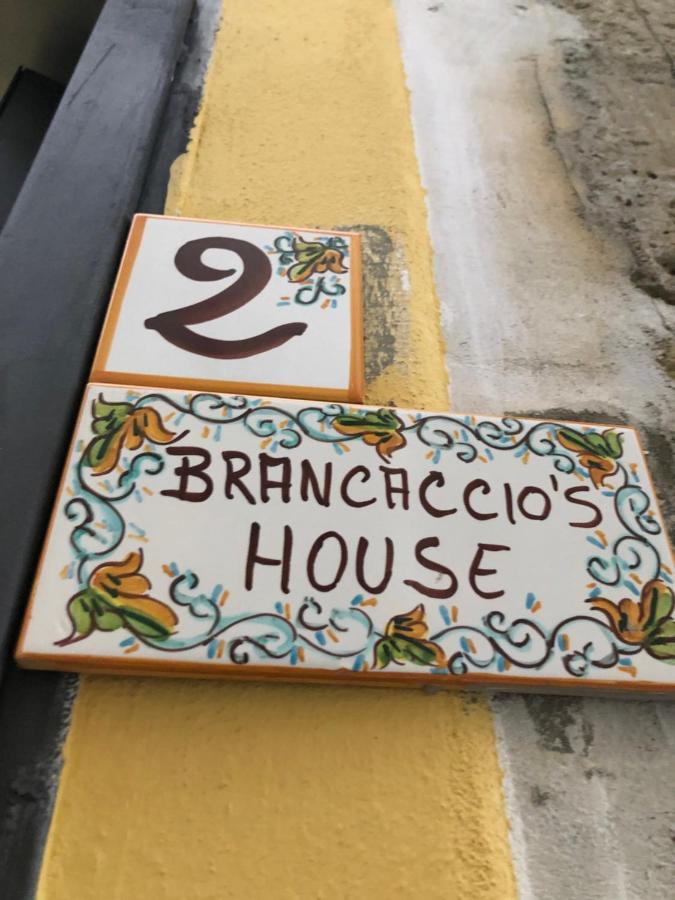 Brancaccio'S House Hotel Наполи Екстериор снимка