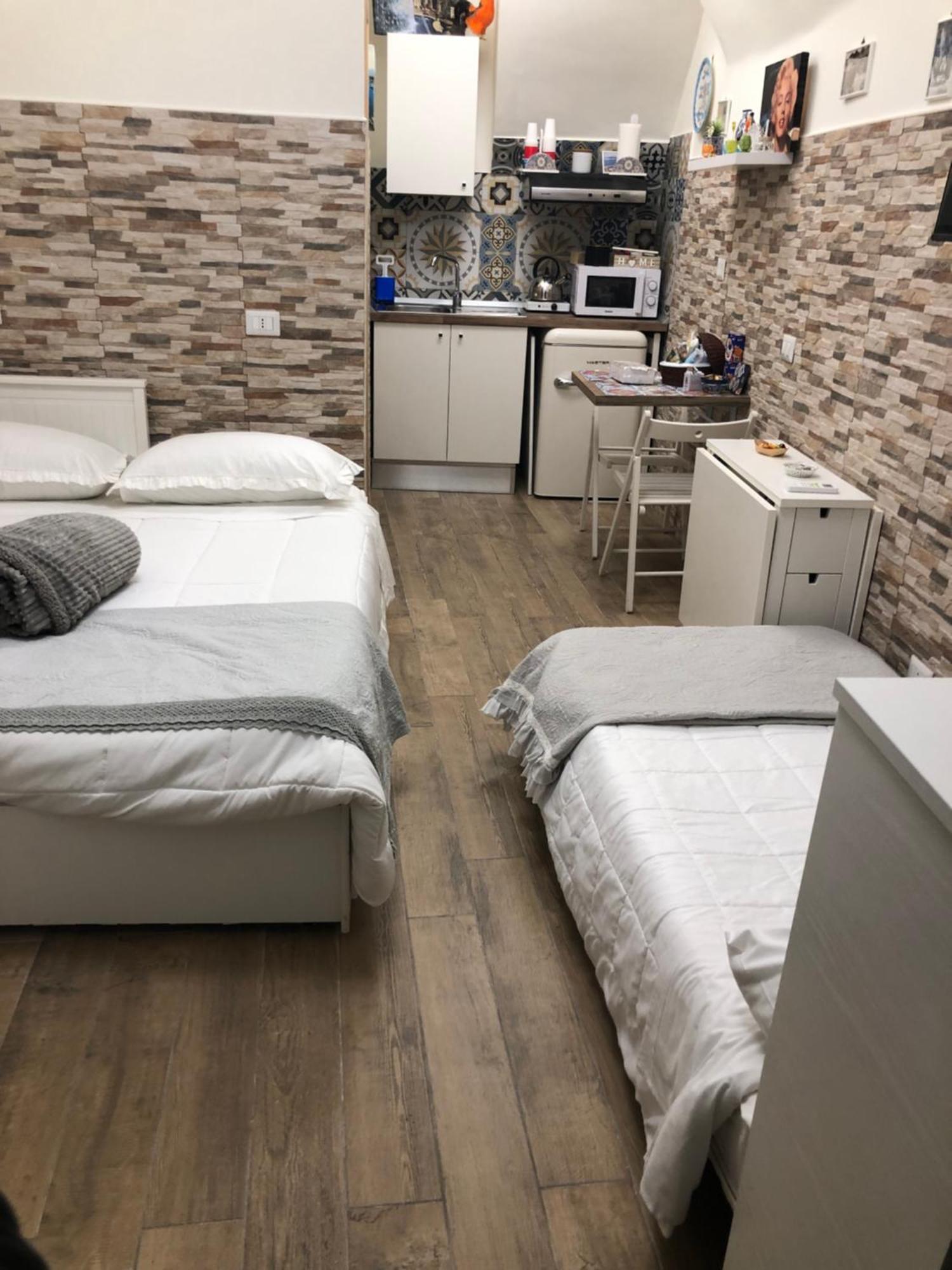Brancaccio'S House Hotel Наполи Екстериор снимка